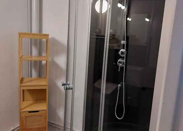 Proche Du Centre De Neuville Les